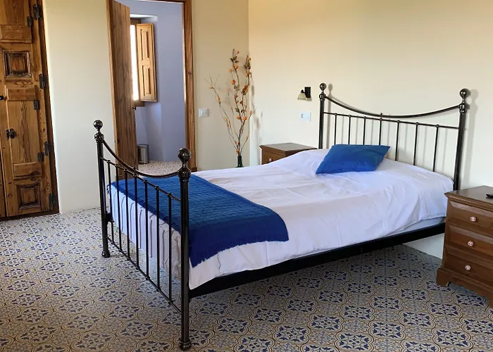 Casa Lascorz Bed & Breakfast