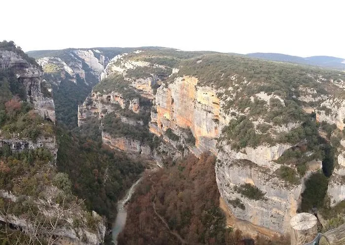 Casa Lascorz Bed & Breakfast