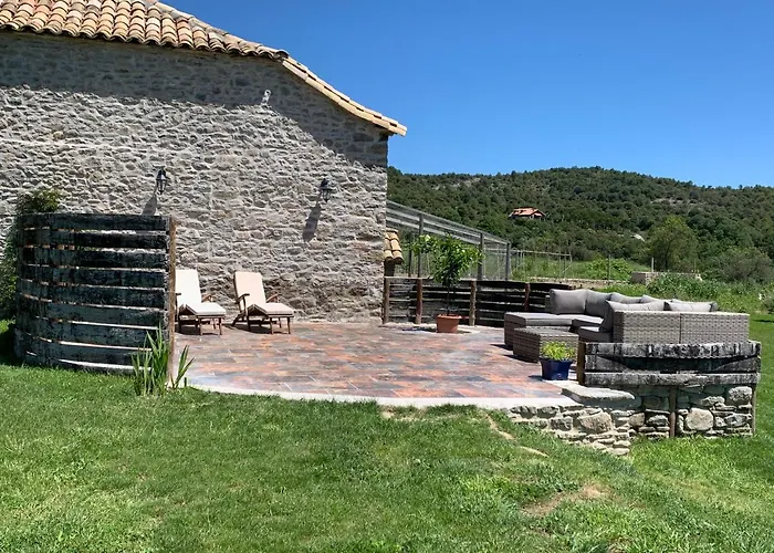 Casa Lascorz Bed & Breakfast